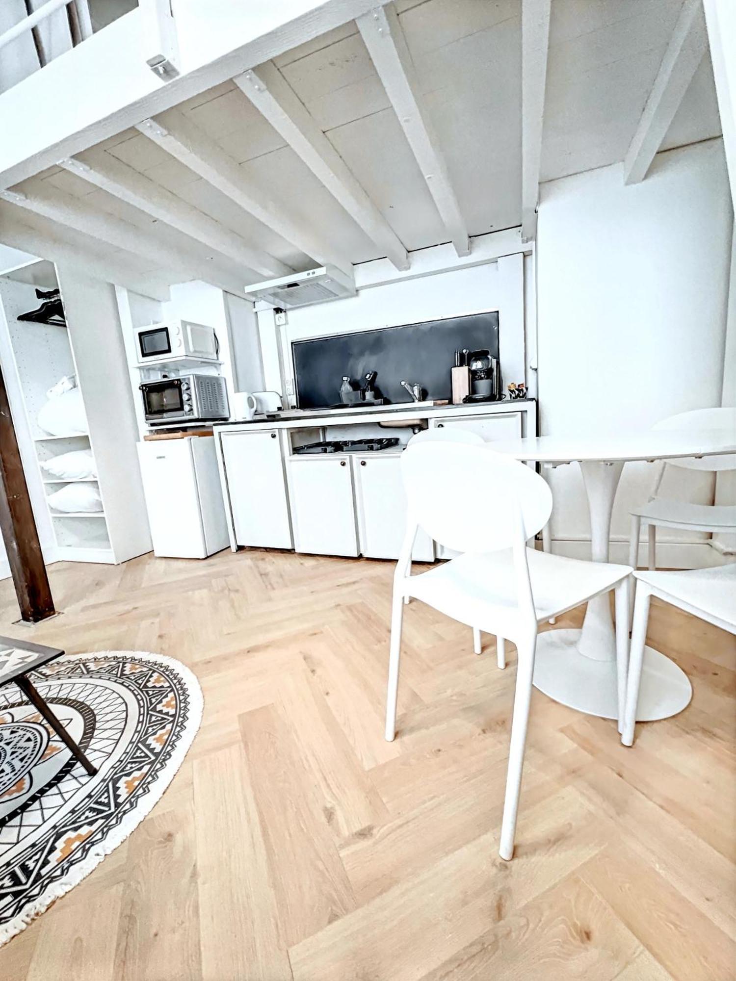 Studio avec Mezzanine 100M Du VIEUX PORT ET PARKING Cannes Esterno foto